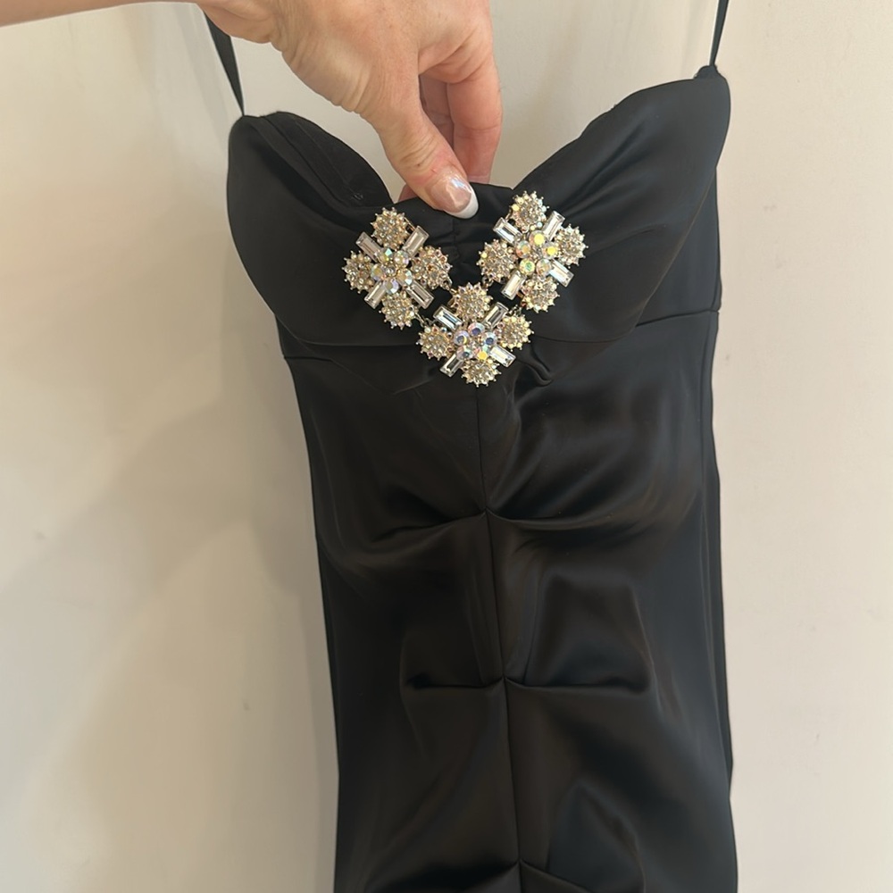 Cache Gown - Picture 4 of 12